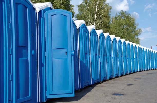 Best Porta potty rental near me  in Deerfield, WI